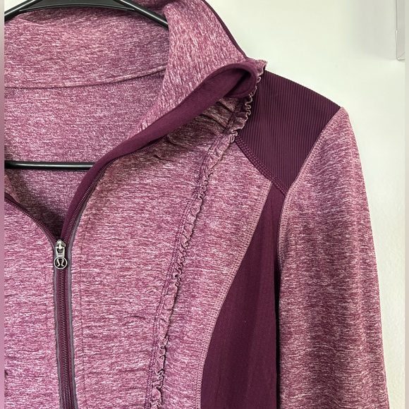 Lululemon Quarter zip Jacket, Pre-owned, Great Condition, Plum Color, Si… - Picture 3 of 7